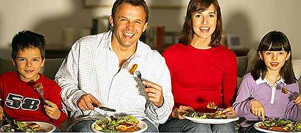 Fare pasti in famiglia con TV off riduce il rischio di obesità