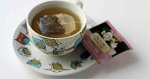 Wie man weißen Rosen-Tee bildet - Rezept, Nutzen und Spitzen