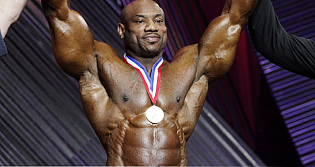 Bodybuilder Dexter Jackson - Dieta, instruire, masuratori, fotografii si video