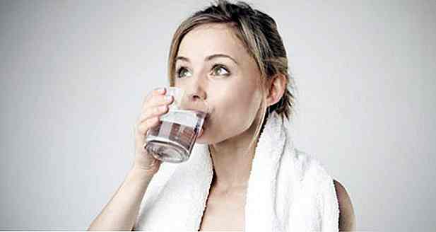 Boire trop d'eau mince?  Avantages, astuces et soins